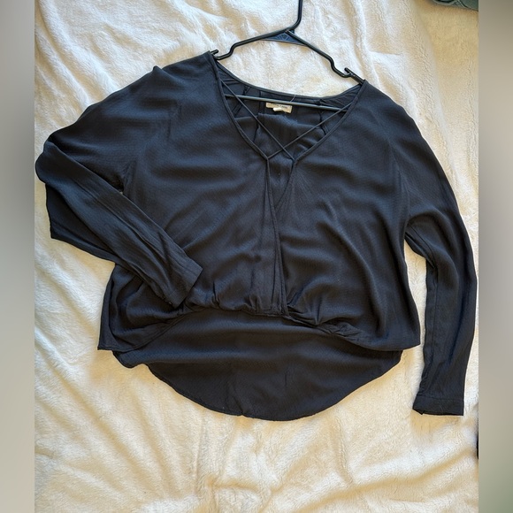 Silence and Noise Urban Outfitters Criss Cross Blouse - Picture 4 of 4